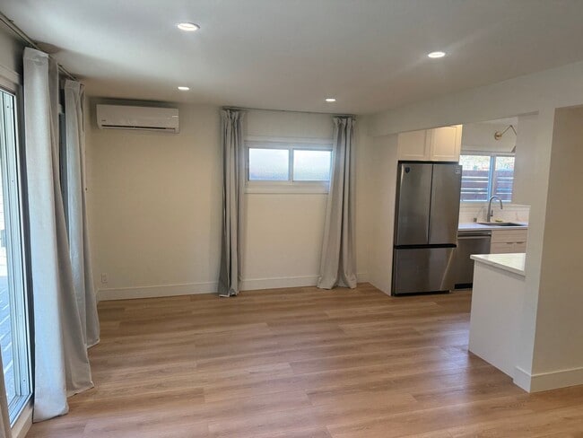 Photo - Rees Unit 124