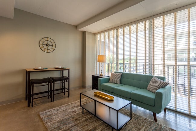 Tiffany Retro Apartments