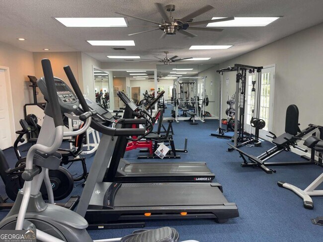 Photo - 5005 Wingate Way