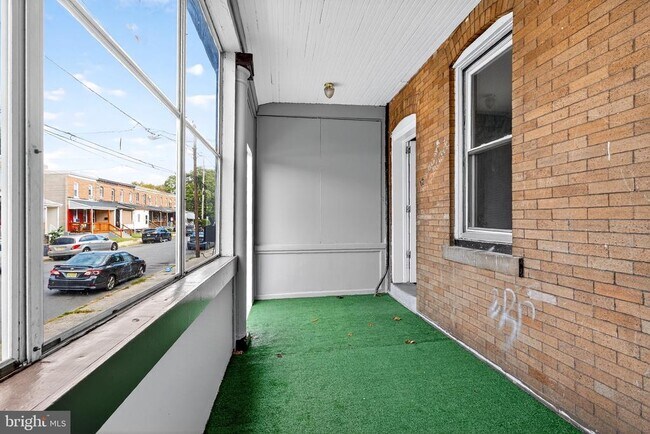 Photo - 15 Adella Ave