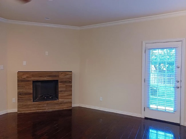 Photo - 326 Austin Ave