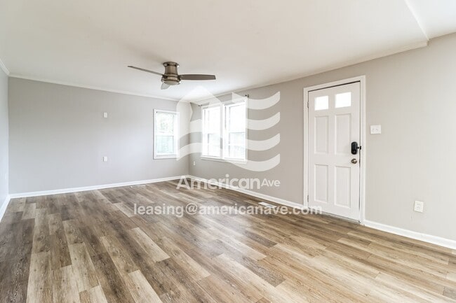 Photo - 3724 Willow St