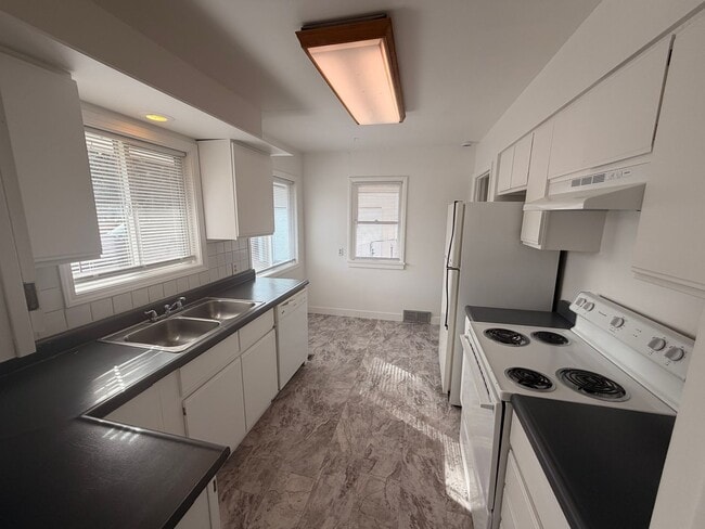 Photo - Charming 3 Bed, 1 Bath Rancher in Spokane Valley!