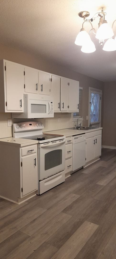 Photo - 7273-7275 Valley Ln Unit 7275