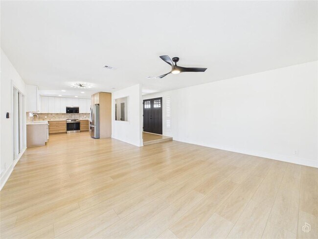 Photo - 9400 Longvale Dr