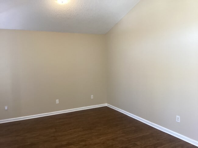 Photo - 468 Hillside Dr