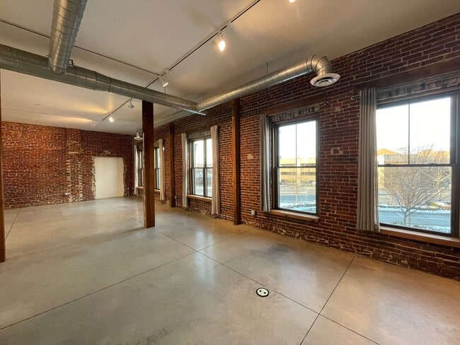 Photo - 54 Old Granite St