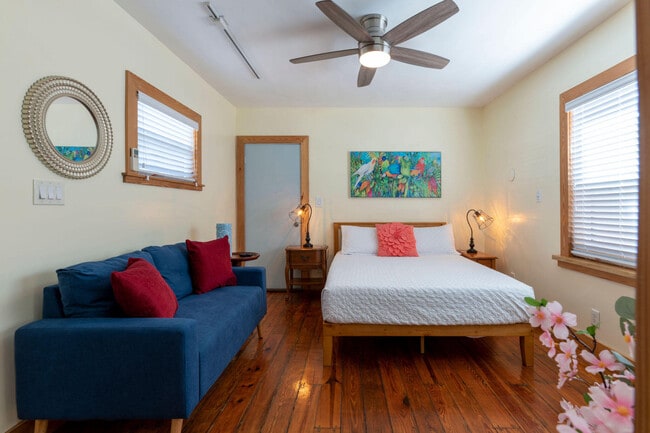 Photo - 17 S L St Unit 2