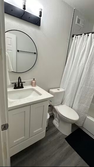 Photo - 228 Avenue F