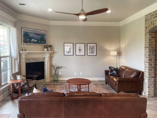 Photo - Large and in Charge!! Gated community close to Barksdale Air Force Base.