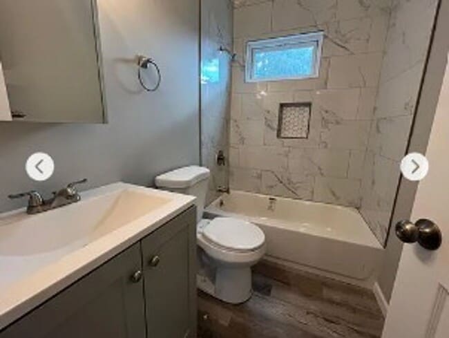 Photo - 44 Farnham Ave Unit 1