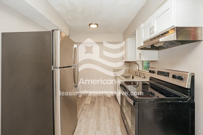 Photo - 158 Hawk Ave