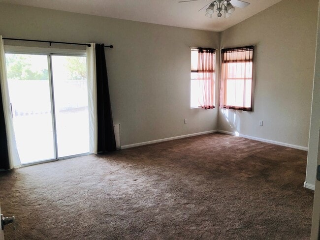 Photo - *WONDERFUL SINGLE STORY HOME IN GREEN VALLEY RANCH GATED COMMUNITY!!**
