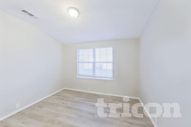 Photo - 232 Tulane Dr