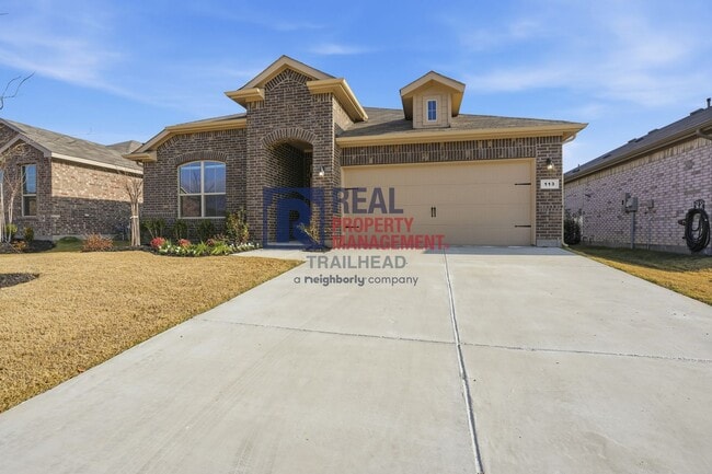 Photo - Spacious 4 Bedroom Home with Functional Layout