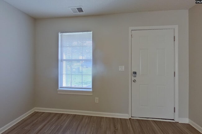 Photo - 153 Cottage Lake Way