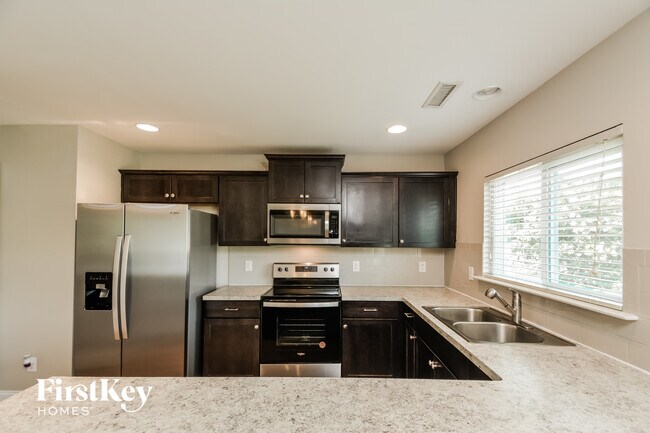 Photo - 239 Plymouth Dr