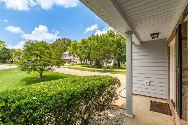 Photo - Charming 3-Bedroom Rental in Sunset Hills ...