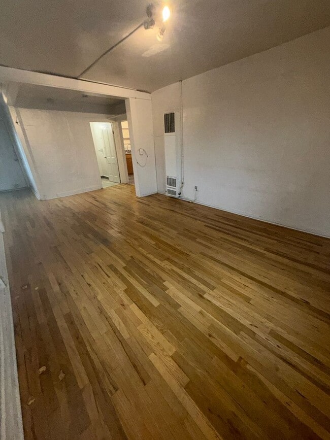 Photo - 7 S Beaver St Unit #1