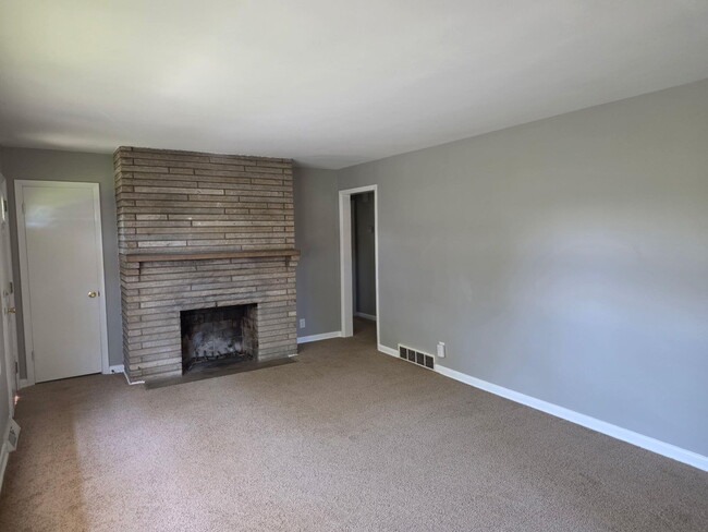 1728 Shenandoah Dr