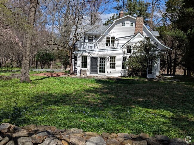 Building Photo - 288 Rte 9W Rental