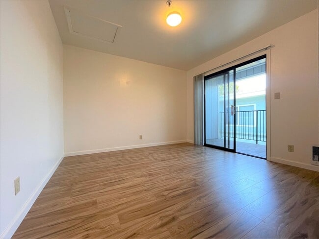 Photo - A clean and well-maintained 3-bed, 2-bath home located in the vibrant Laurel District. Unit Apt 7