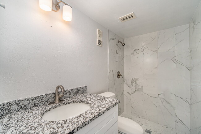 "Chic 2-Bed, 2-Bath Condo with Granite Fin... - "Chic 2-Bed, 2-Bath Condo with Granite Fin... Unit 103