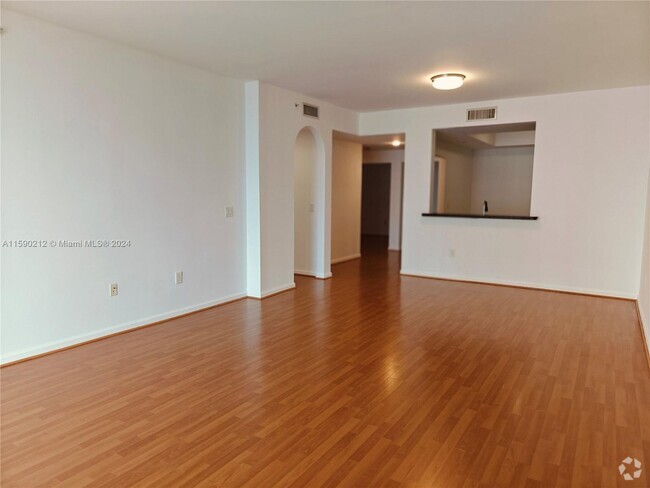 Building Photo - 3340 NE 190th St Unit #1304 Rental