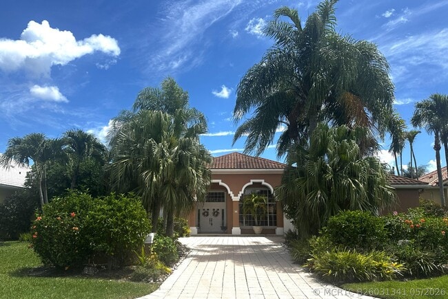 Building Photo - 71 Cayman Pl