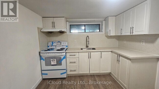 Photo - 111 Bexhill Ave