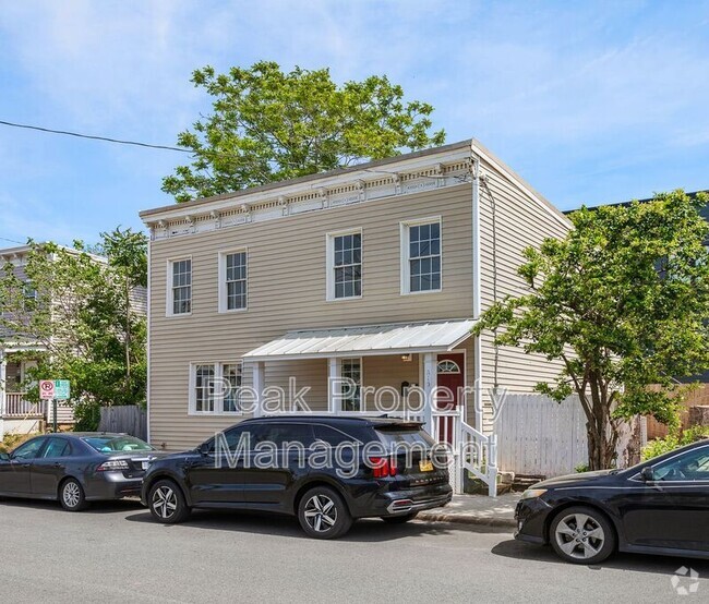 Building Photo - 819 Kinney St Rental