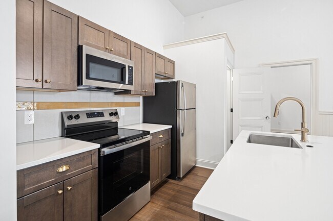 Photo - 401 Martin St