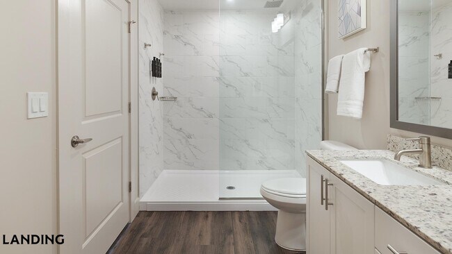 5885 Lakehurst Dr Unit 2329