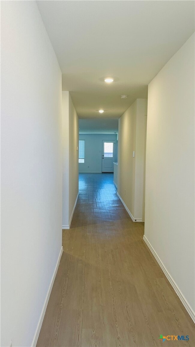 Photo - 1122 Campbellton Dr