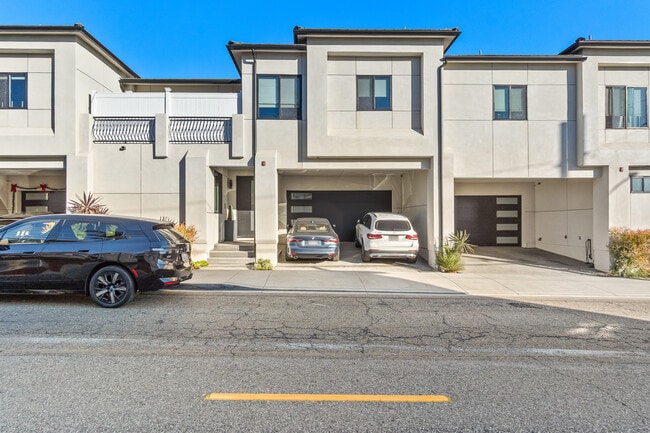 Building Photo - 2202 Felton Ln