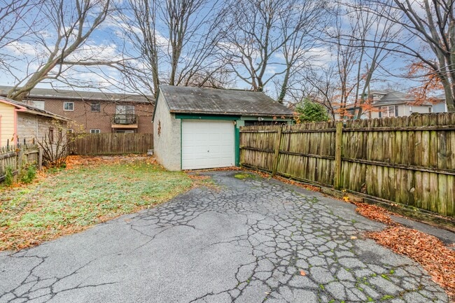 Photo - 429 S Pitt St