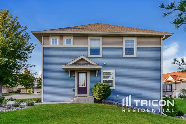 Building Photo - 9779 5th St Ln N