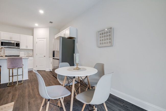 Photo - 84 Belleau Woods Cir