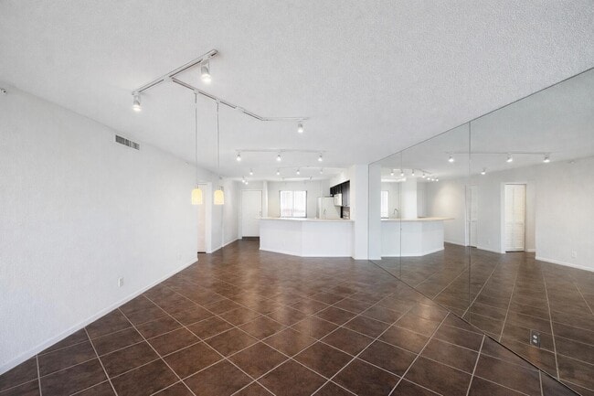 Photo - 2205 S Cypress Bend Dr Unit 908