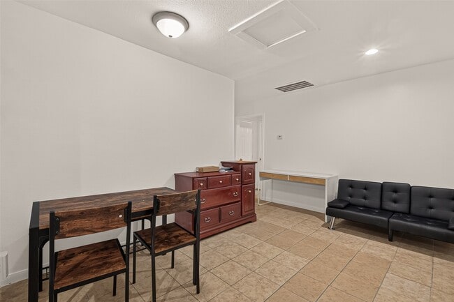 Photo - 13703 Segrest Dr