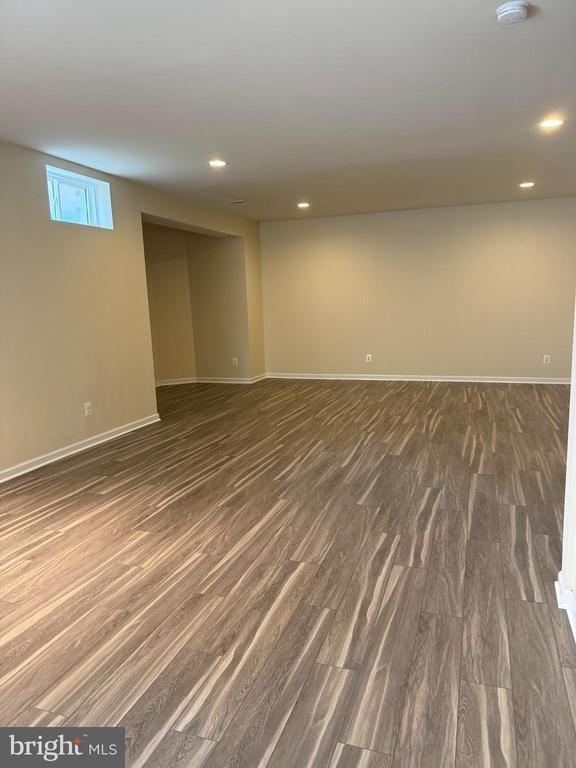 Photo - 10892 Clara Barton Dr