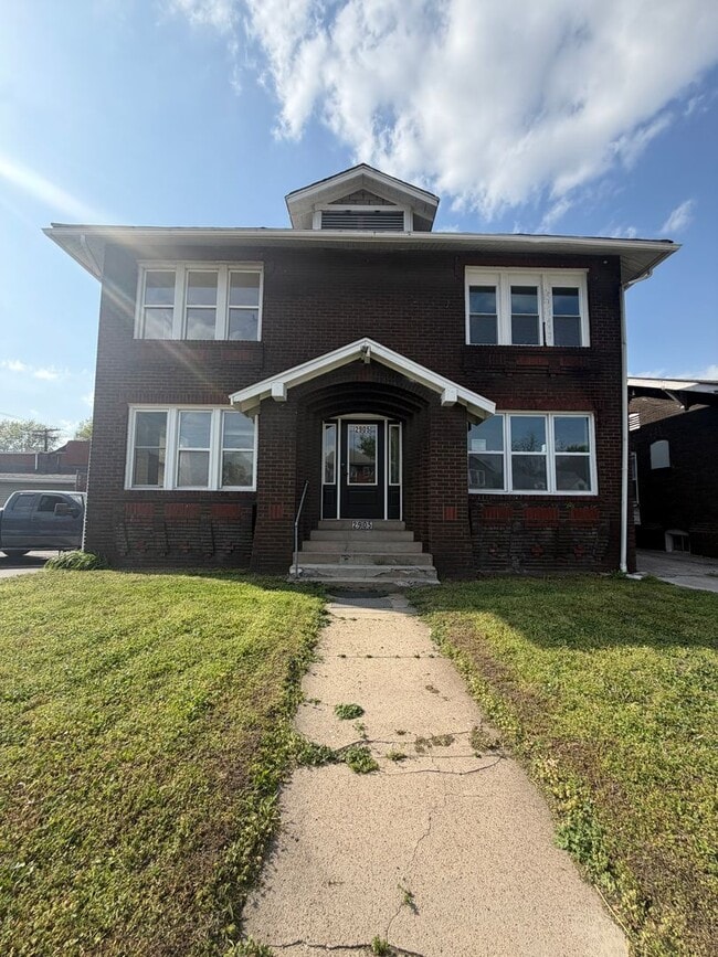 Building Photo - 2905 Madison Ave Unit 3