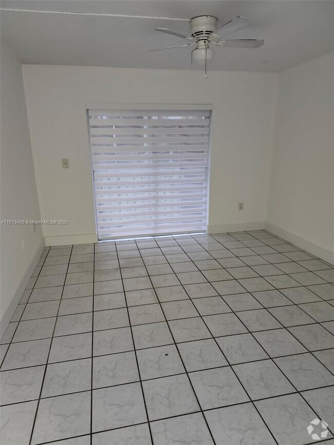 Building Photo - 325 NW 72nd Ave Unit 103 Rental