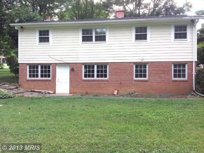 Building Photo - 731 Miller Ave Rental