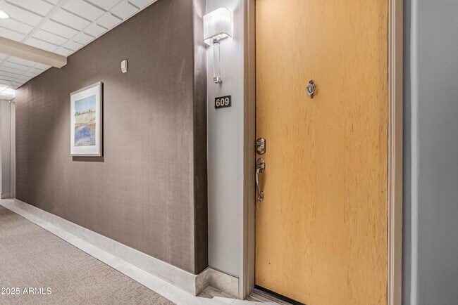 Building Photo - 16 W Encanto Blvd Unit 609 Rental