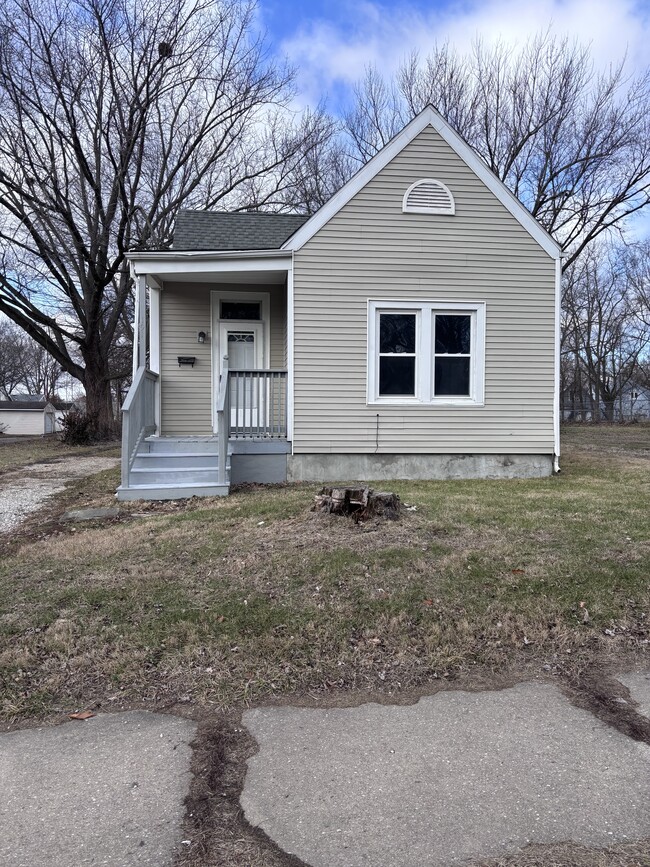 Photo - 1913 N Bigelow St House