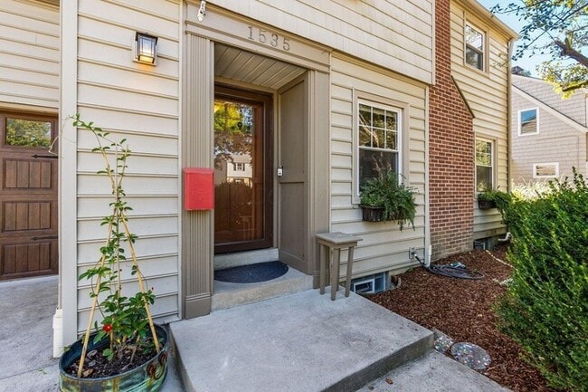 Photo - Spacious 4BR Home with Finished Lower Level & Fenced Yard in Upper Arlington