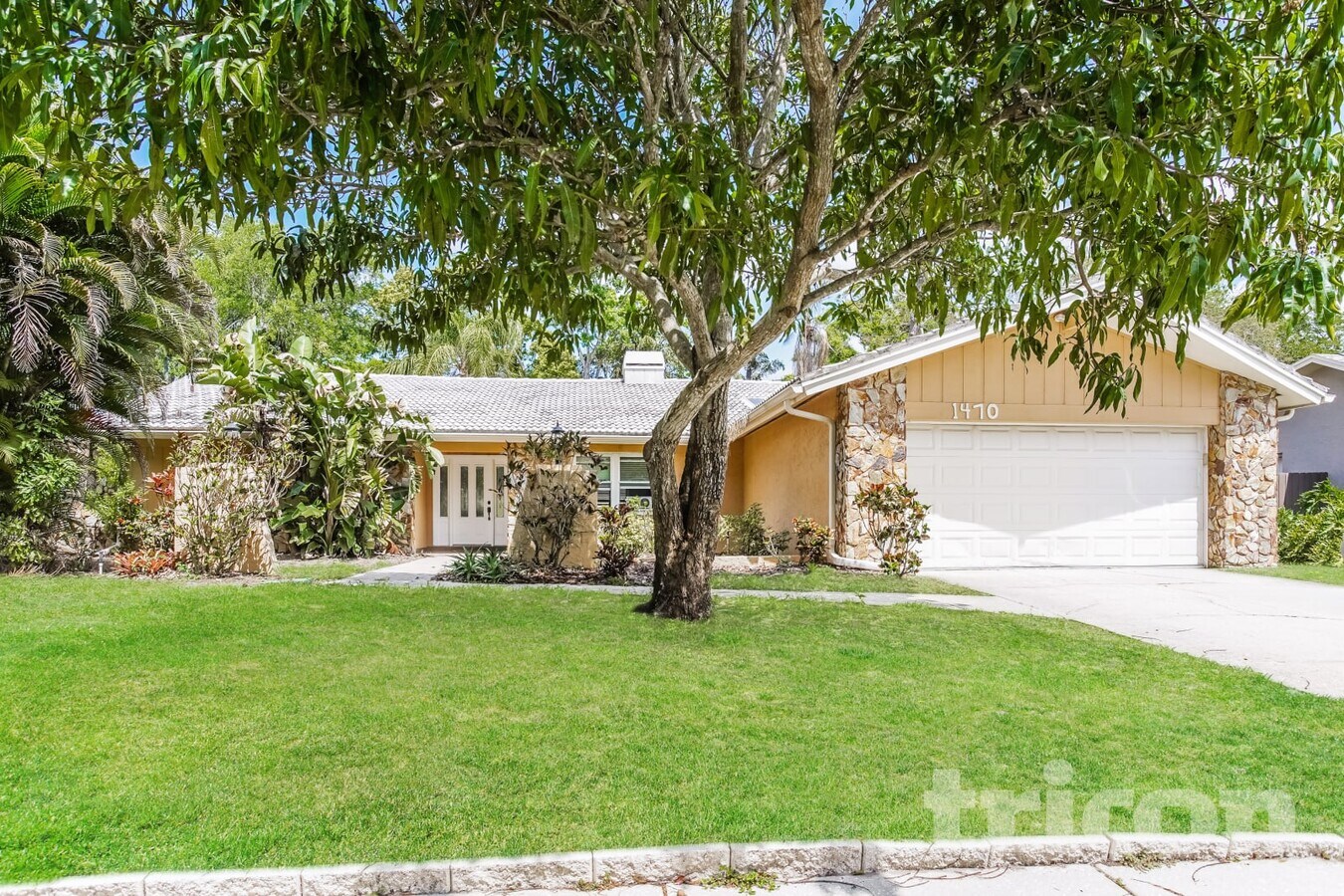 Photo - 1470 Burnham Ln