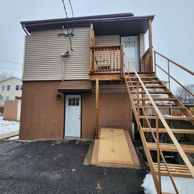 Photo - 69-71-71 Wallis Ave Unidad 1st Floor Rental