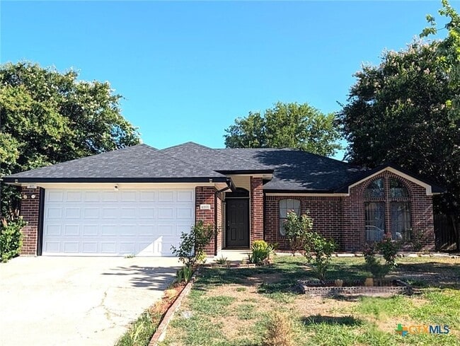 Building Photo - 4205 Bluestem Ln